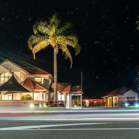 Pacific Coast Motor Lodge Уакатане Экстерьер фото