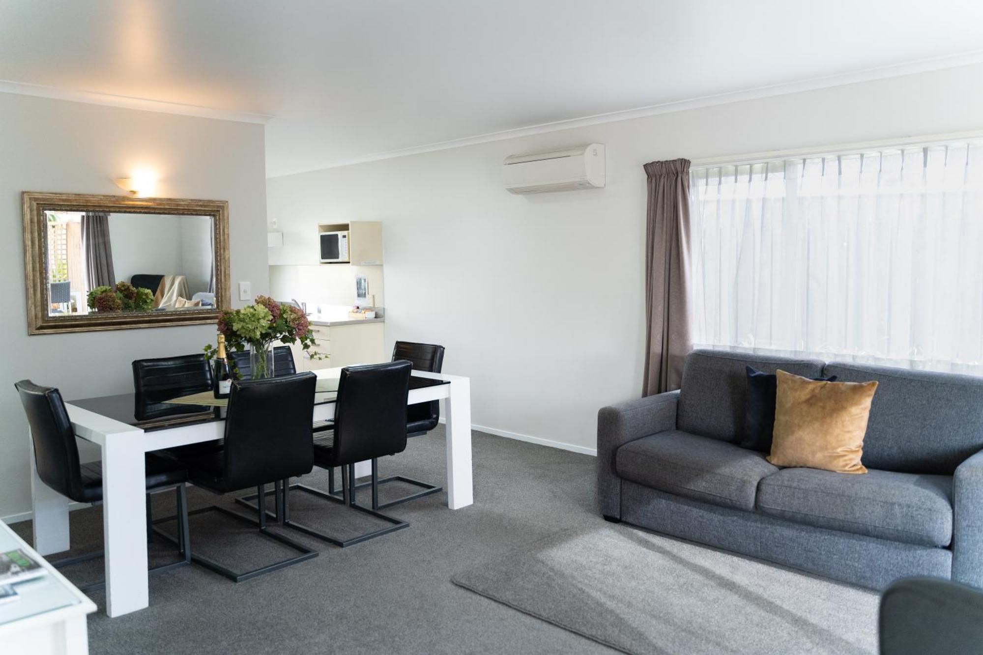 Pacific Coast Motor Lodge Уакатане Экстерьер фото