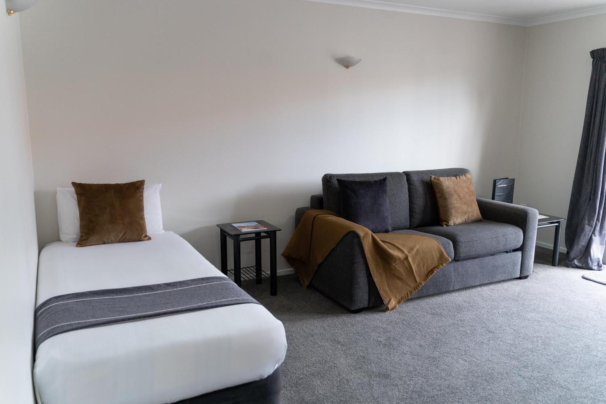 Pacific Coast Motor Lodge Уакатане Экстерьер фото
