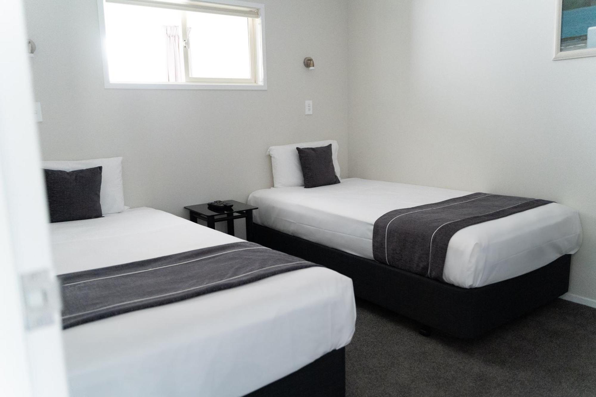 Pacific Coast Motor Lodge Уакатане Экстерьер фото