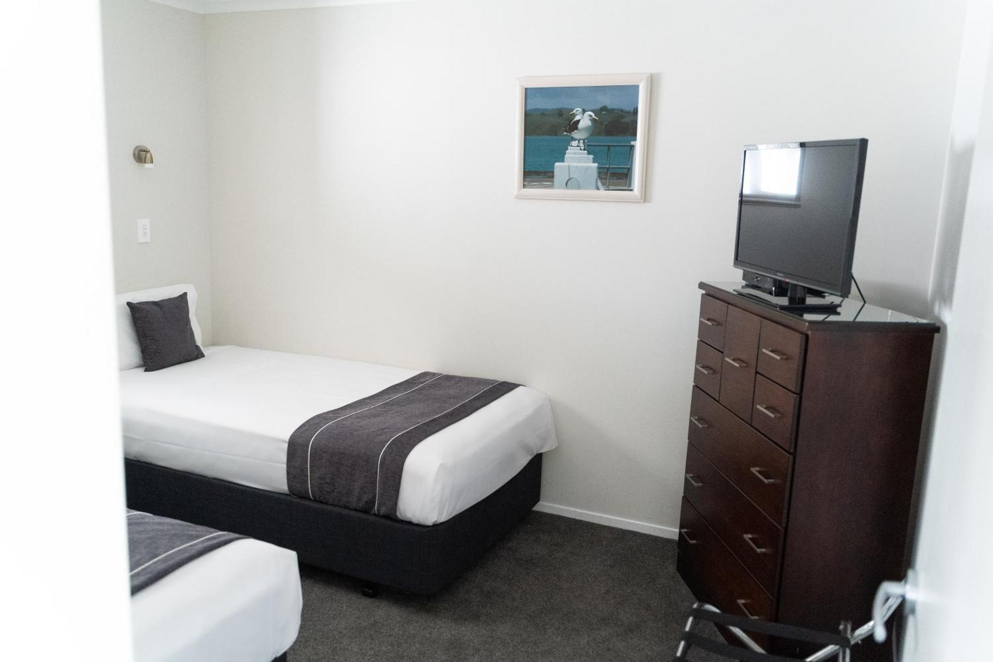 Pacific Coast Motor Lodge Уакатане Экстерьер фото