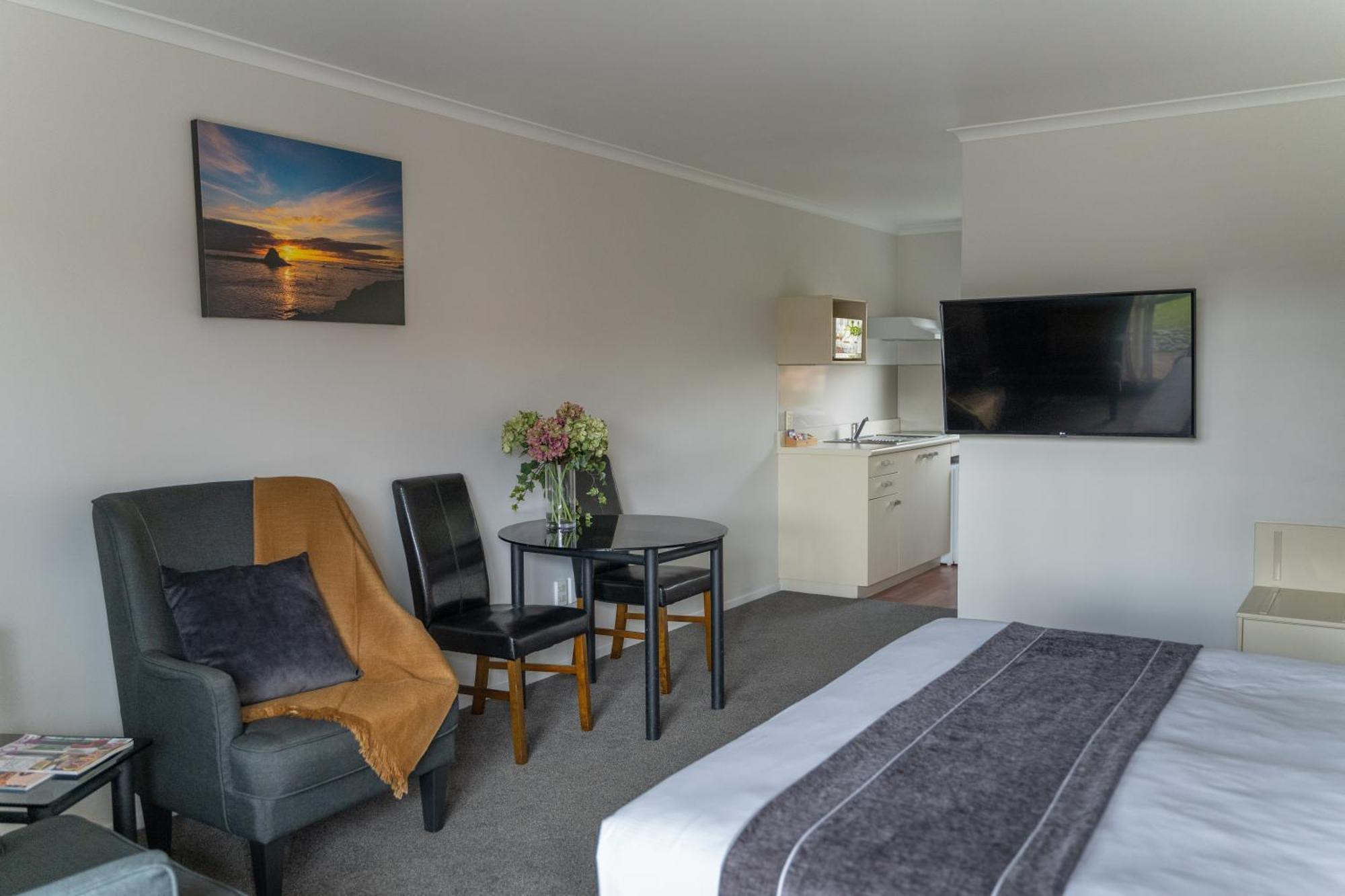 Pacific Coast Motor Lodge Уакатане Экстерьер фото